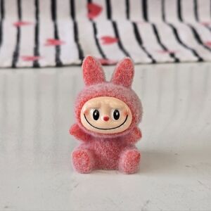 🍒🍒 Red Fuzzy Labubu Mini Figurine